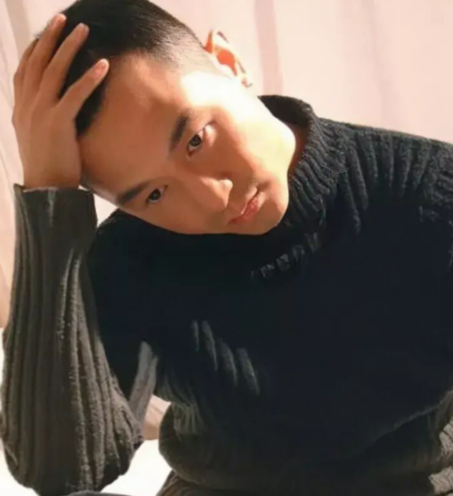 回顾高枫:去世20年后,妹妹曾泉移居美国,父母的坚持令人泪目