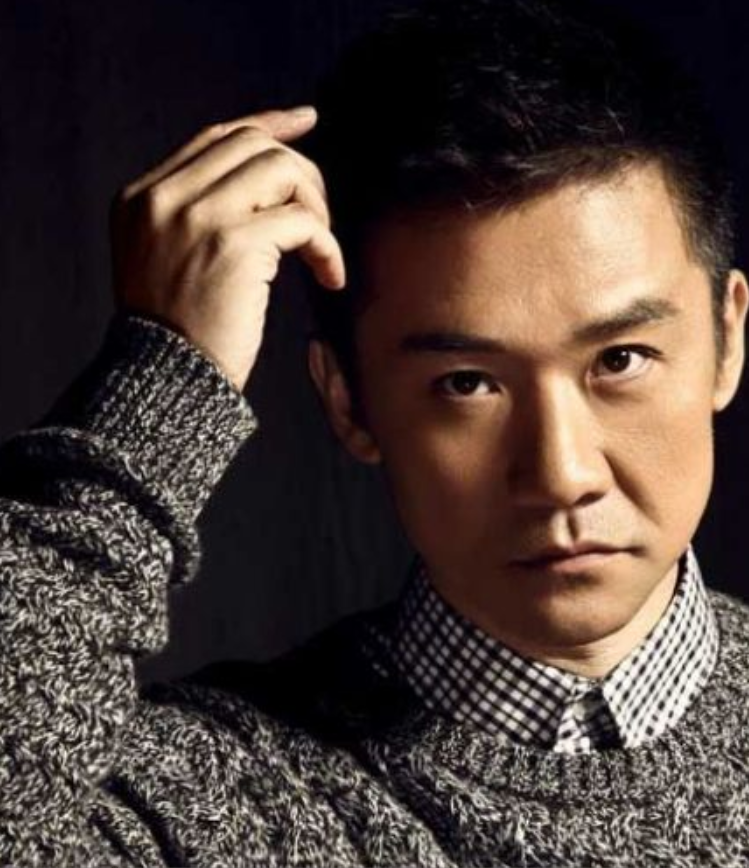 回顾黄志忠:抛弃13年的原配,恋上小3岁柯蓝,坦言最对不起前妻