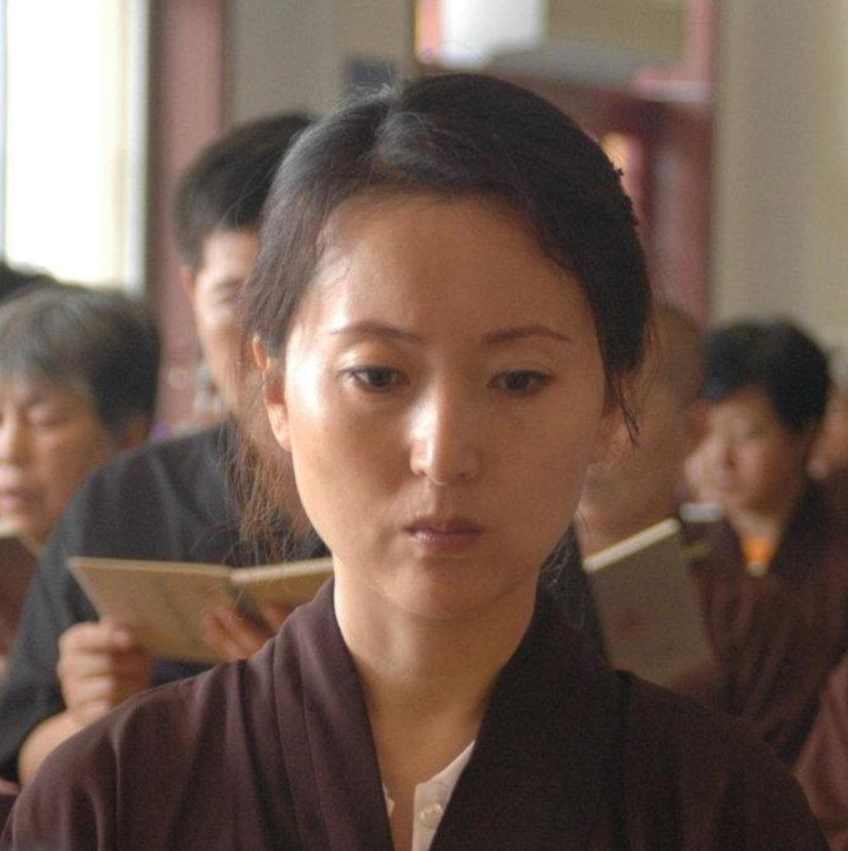 回顾陈晓旭:因病离世15年后,丈夫还俗再婚,父母的坚持让人心疼