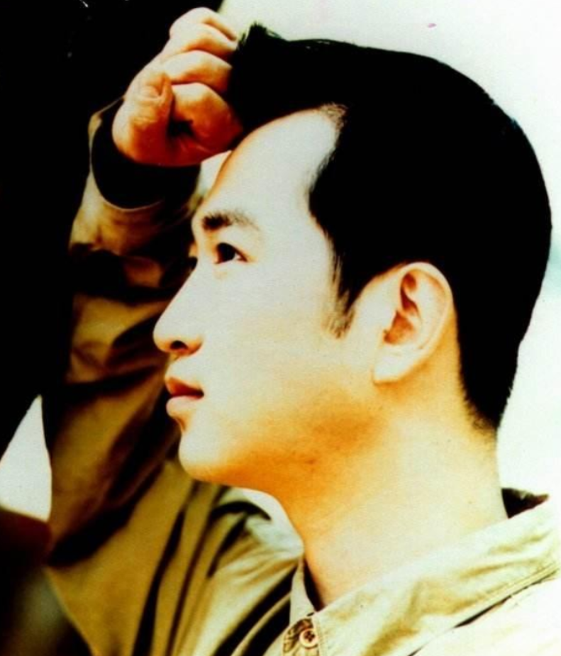 回顾高枫:去世20年后,妹妹曾泉移居美国,父母的坚持令人泪目