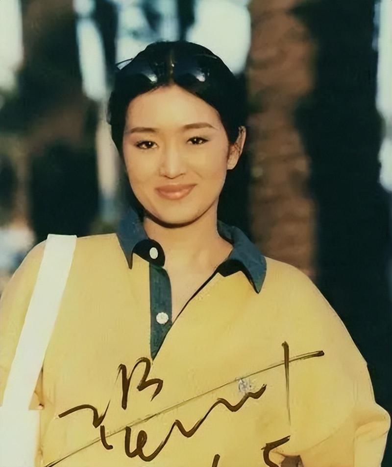 这一夜,巩俐带75岁丈夫出席国宴,狠狠给内娱明星们"上了一课"