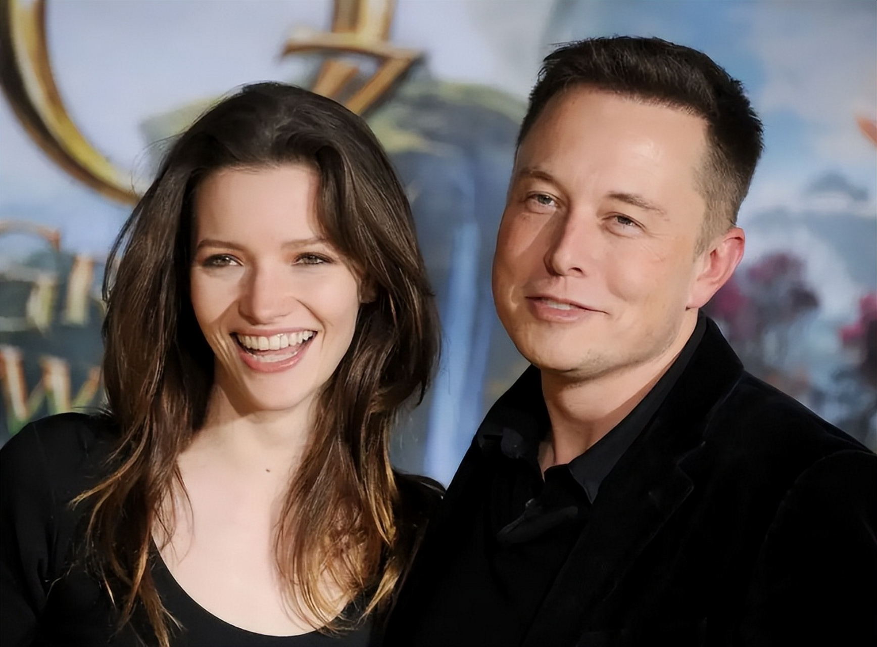 马斯克与格雷姆斯未婚生三子,情感生活复杂多彩,堪称恋爱达人.