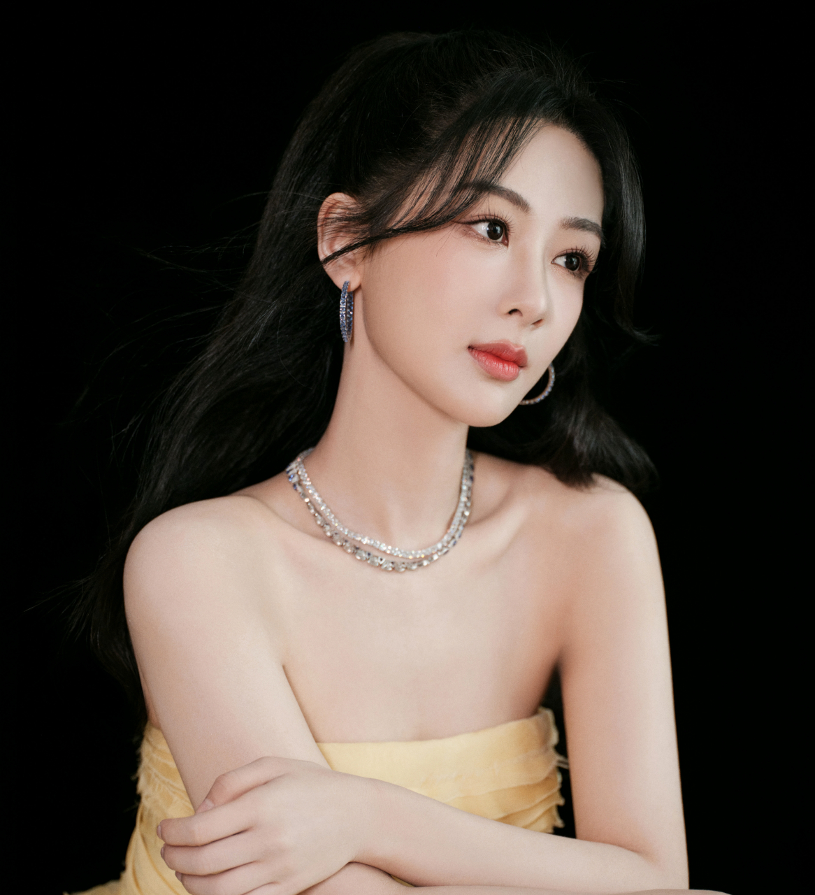 杨紫瘦了以后怎么穿都好美