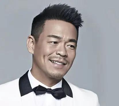 那年,张嘉译花7000万买了房,邀请好友孙浩来家里吃饭,张嘉译突然说"浩