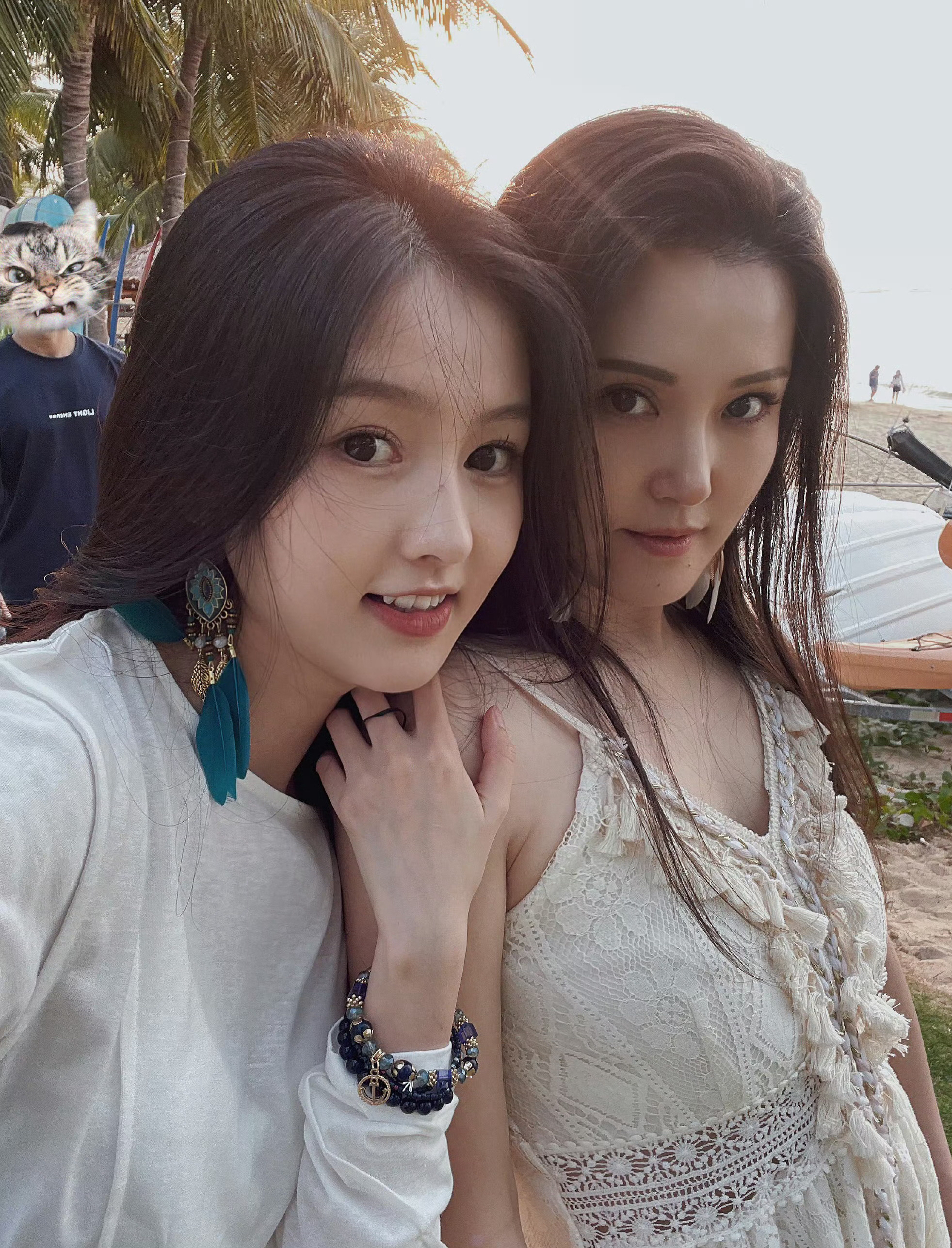 又一对神仙颜值的婆媳