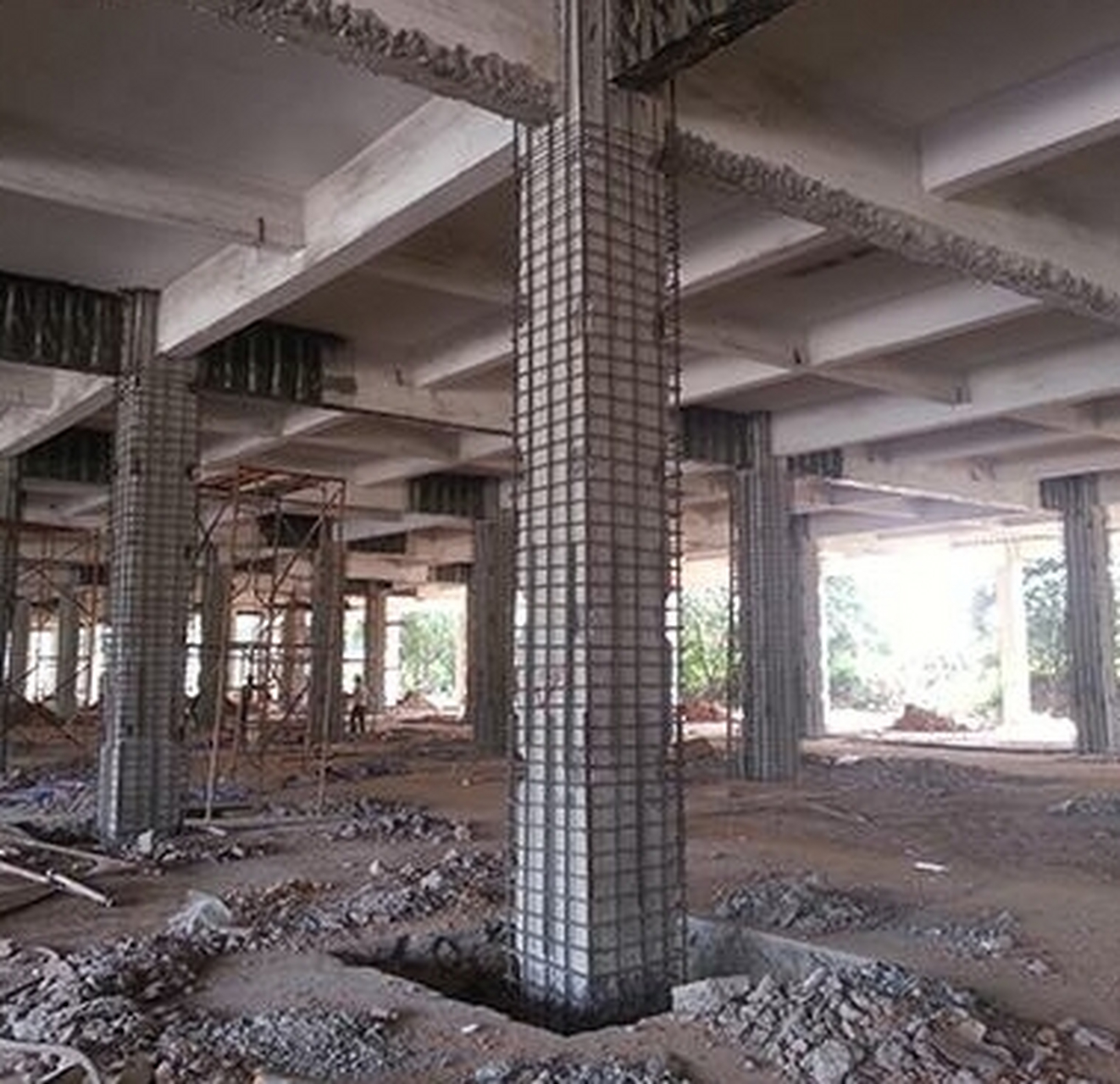 和受力情况采用相应加固方式,新增钢筋和混凝土需满足规定强度等级