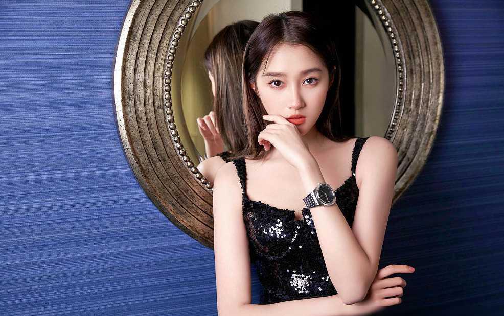 倪妮,关晓彤,安妮·海瑟薇:猫系女星的优雅神秘性感与野性诱惑