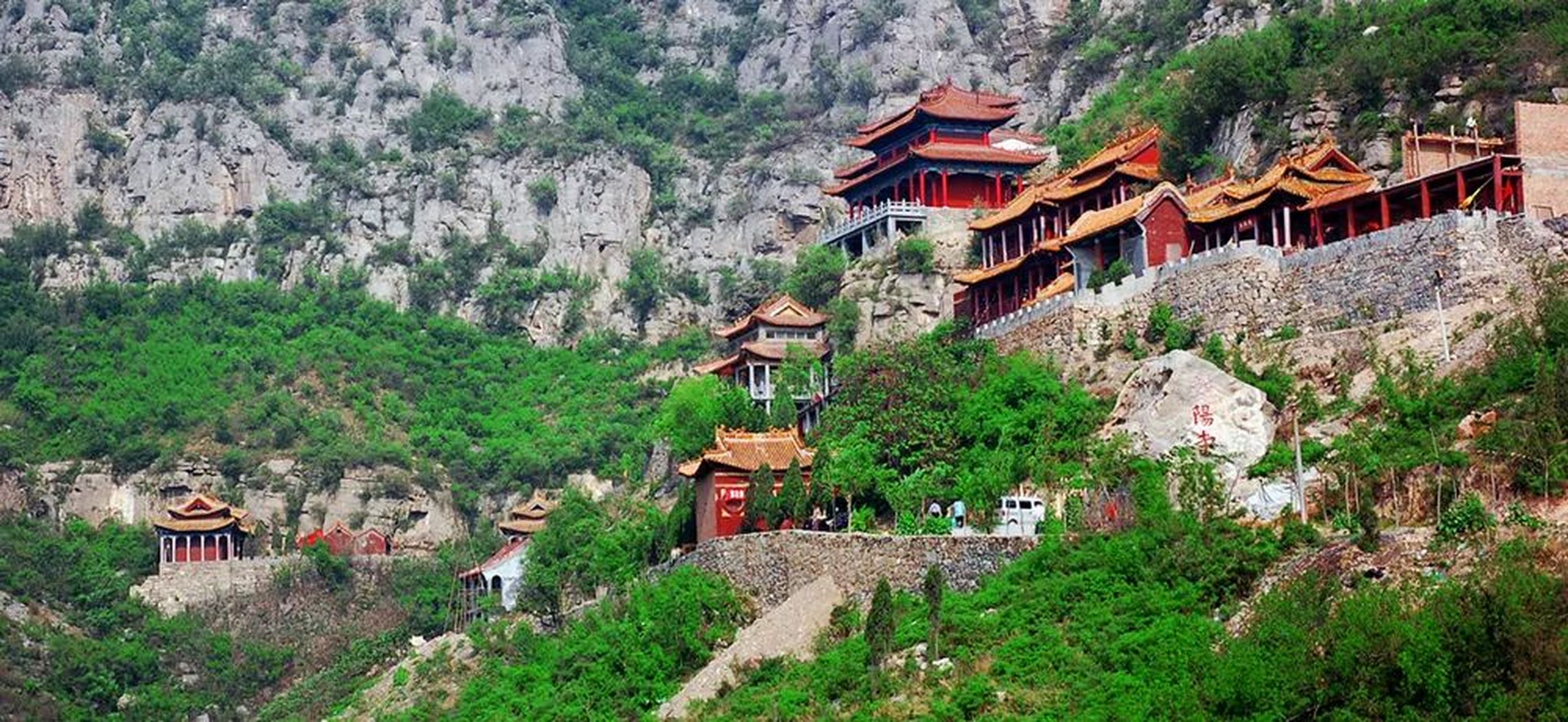 游遍河南都说中# 在河南省鹤壁市淇县朝阳山的半山腰处有座朝阳寺