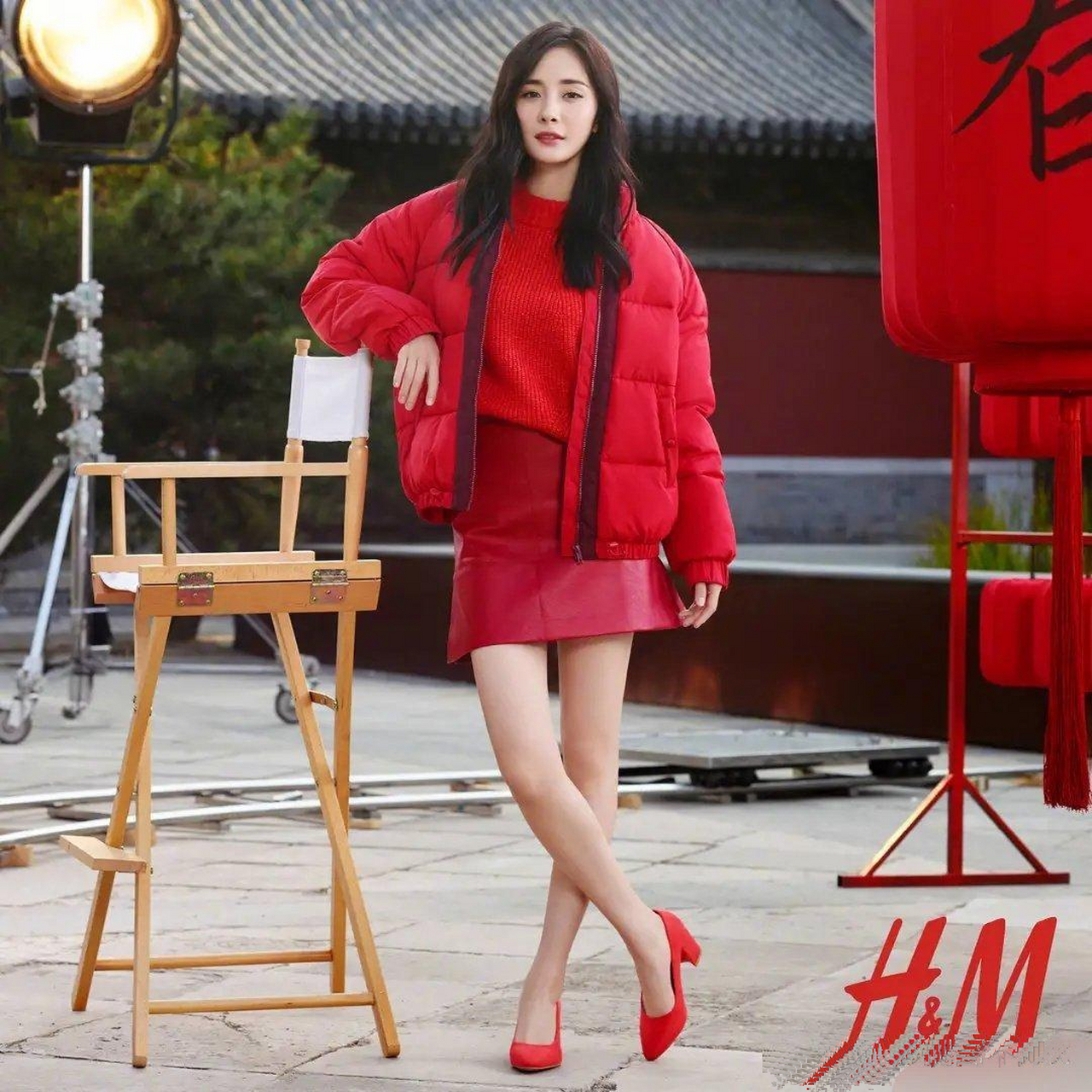 杨幂赵又廷合体拍大片,杨幂穿着喜庆大长腿吸精!