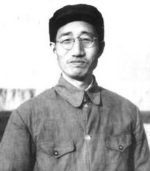 上级派给许世友一位政委,许世友惊讶道:这不是我的通信员吗?