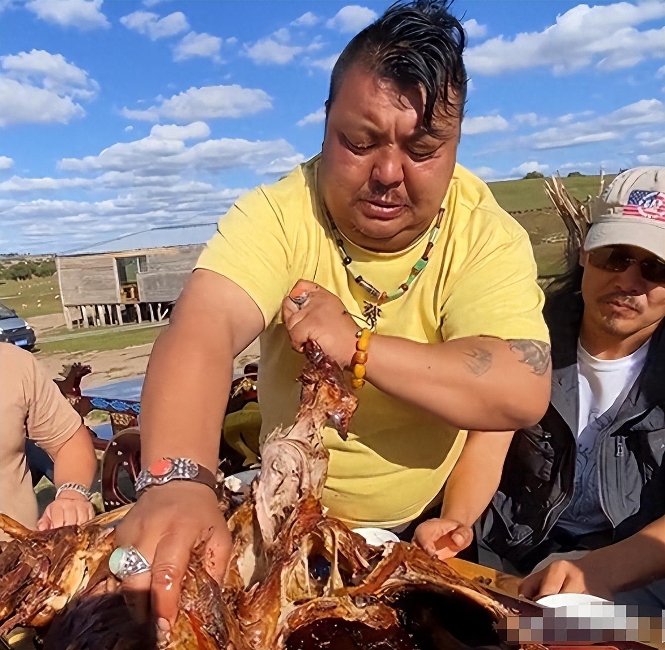"吃播四巨头"现状:2年没俩,恩克直播吐血,胖猴仔为保命减肥