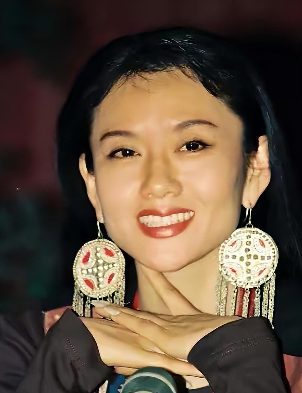 与杨丽萍离婚20年后,前夫刘淳晴毅然回到身边,无儿无女也甘愿?