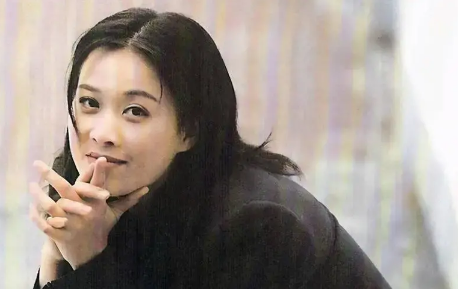 回顾那英:被前任欺骗感情未婚先孕,如今和儿子被孟桐