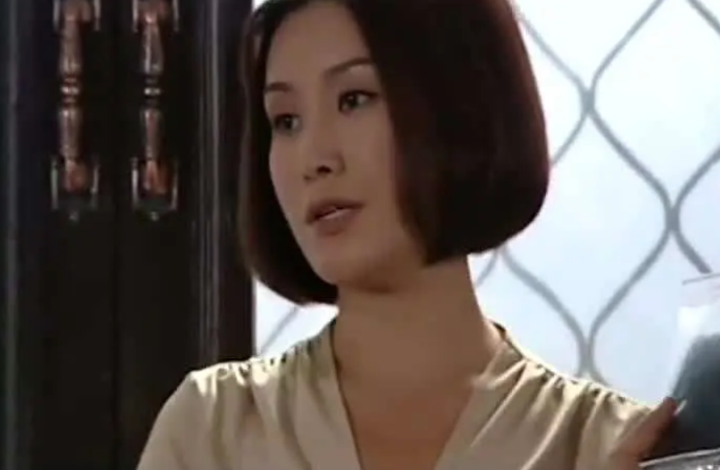 回顾王茜:嫁大自己23岁老公,丈夫离世后,和女儿相依为伴且幸福