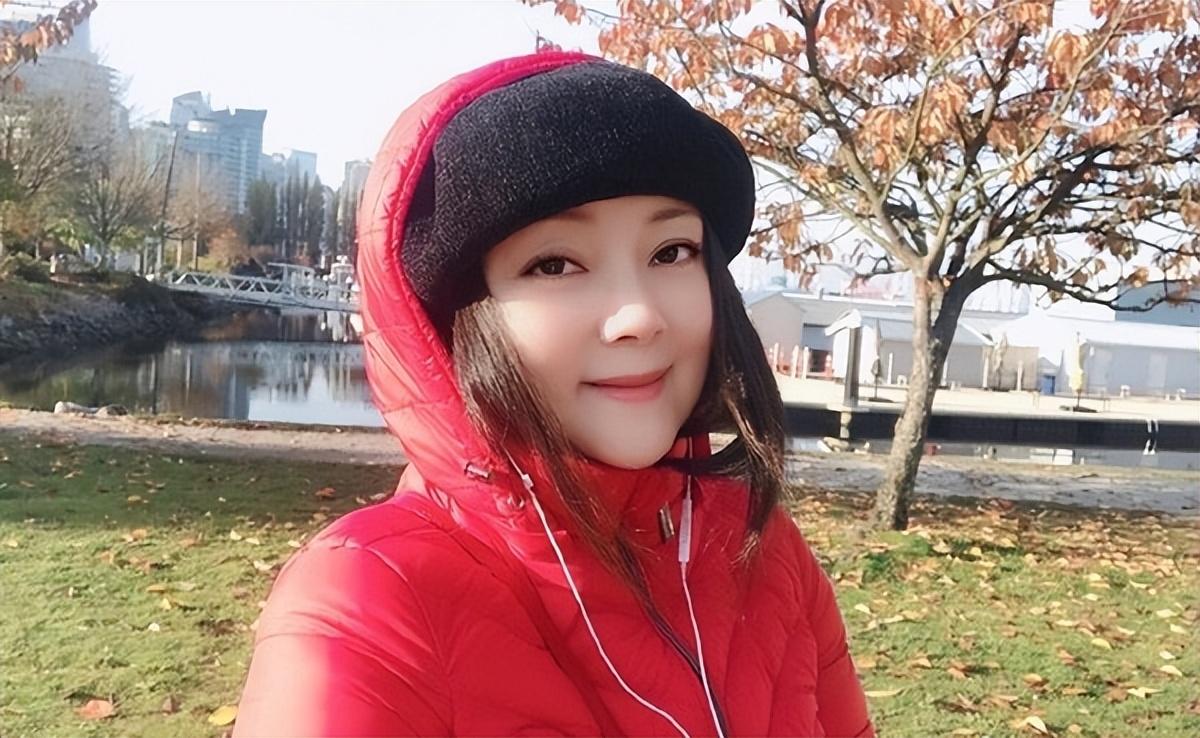 回顾"薛宝钗"张莉:身价过亿无儿无女,59岁未婚终成红楼梦中人