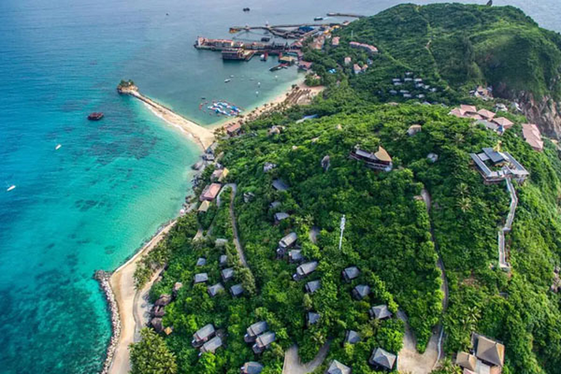 海南海岛旅游景点推荐 1,三亚西岛  西岛属于原始的海岛风光和古朴的