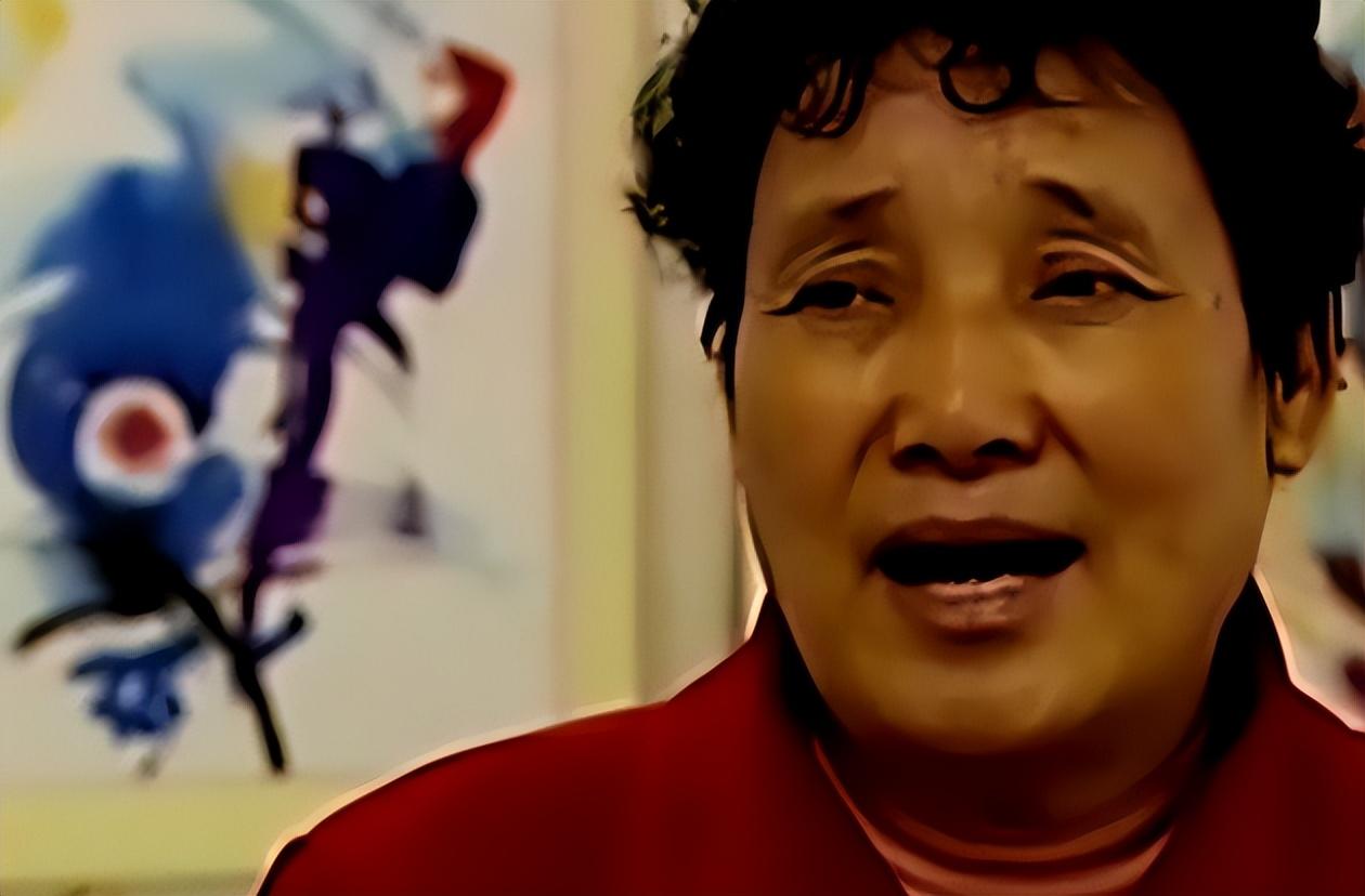 母亲被病魔折磨得不像人样,虚弱的一点力气都没有,看到邵帅后,母亲也