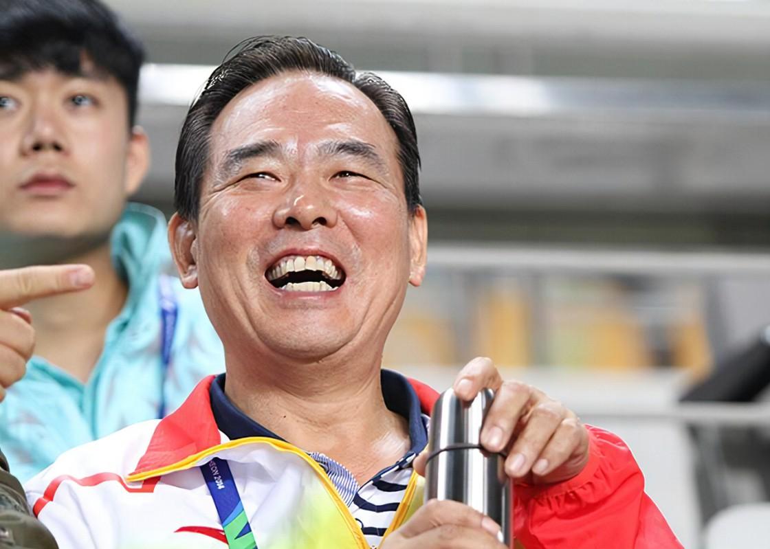 便马不停蹄的回归国家队,在他横刀立马的改革下,将中国乒乓重新带领到