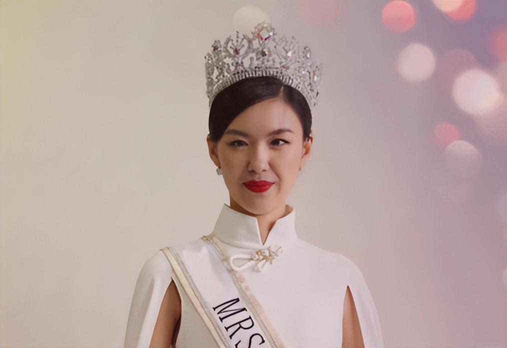 纪实44岁沈阳盲人模特王蕾蕾:生两个儿子,丈夫扶着她走秀