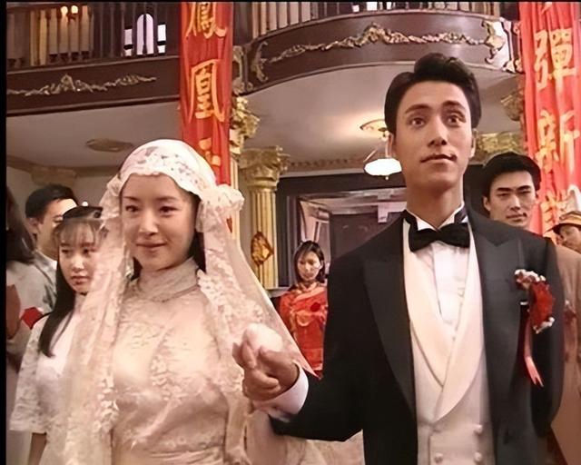 金粉世家:冷清秋与白秀珠的第一次交锋,藏着金燕西辜负她的真相