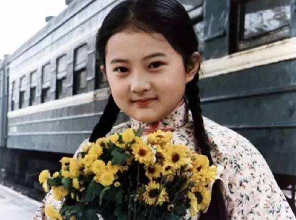 回顾小婉君金铭:9岁爆红18岁考北大,撒贝宁曾发誓娶她,仍单身