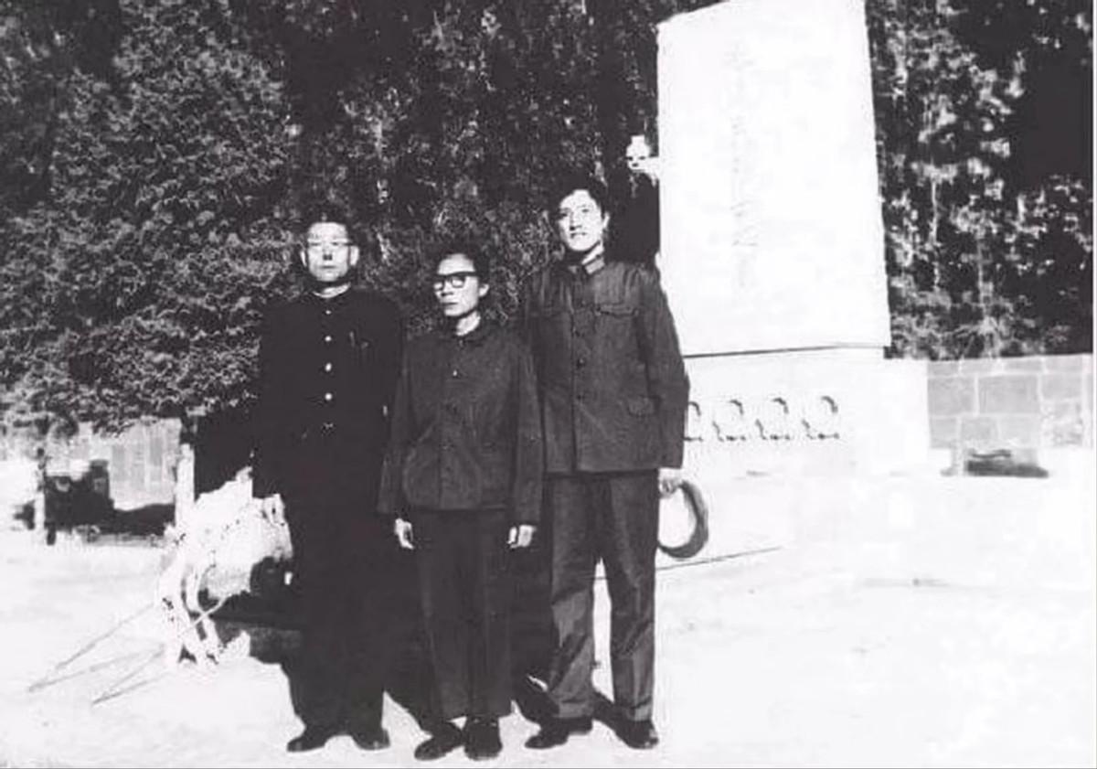 1990年毛远志逝世前,丈夫从柜子里拿出一封旧信,打开后让人泪目