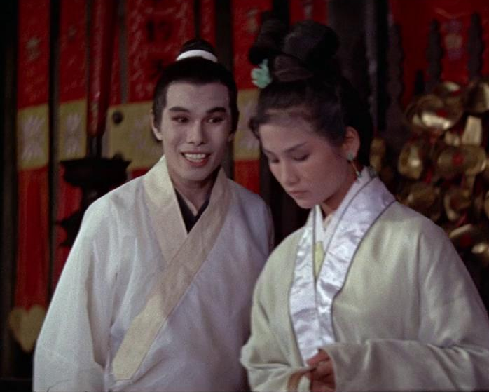 片约不断,接拍了《一夫当关》《断肠剑》《大侠复仇记》《阴阳刀》