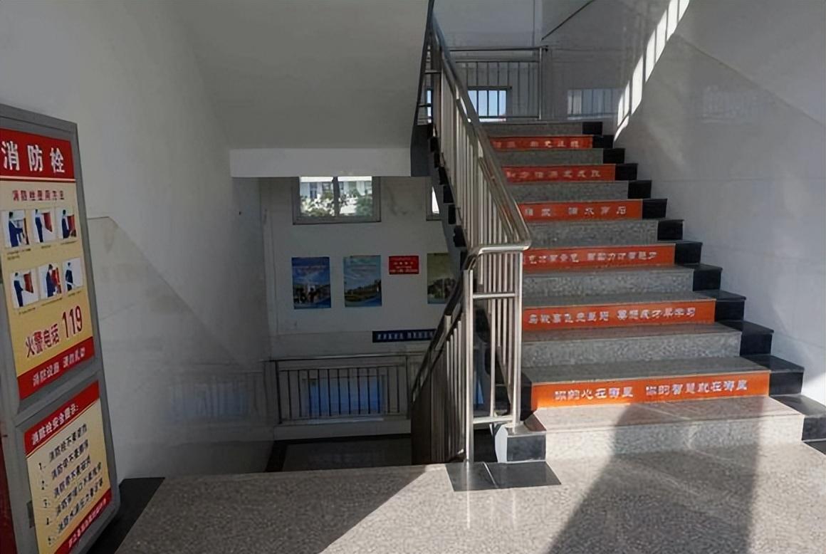 2009年,山东三胞胎高考考出连分同上211,10年后还同一天娶新娘