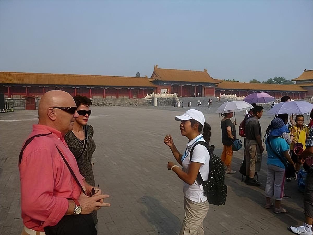 河北女孩嫁波兰穷学生,大火意外毁容,丈夫不离不弃,太感人了!