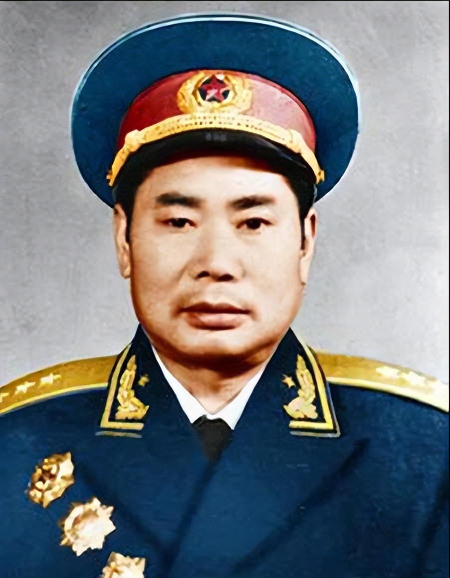 担任解放军军事学院政委,期间,他被告了黑状,一句轻飘飘的"王平早就