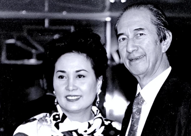 1961年,他和霍英东等人开始合作.从此,一代赌王的故事正式拉开了序幕.