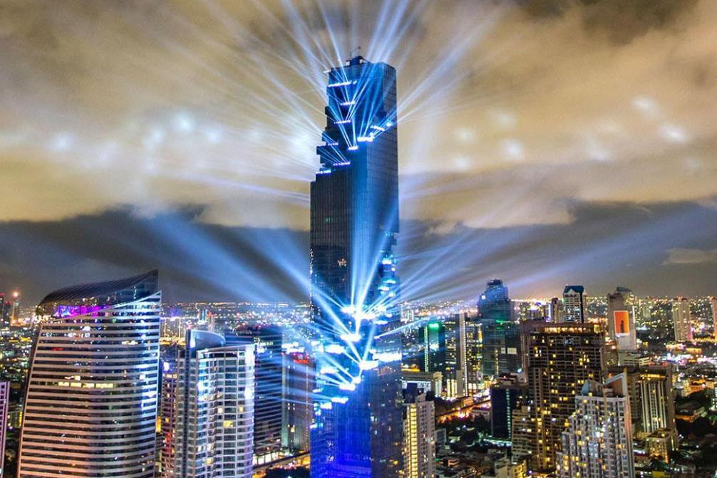 泰国最高摩天楼曼谷湄南河天空步道塔楼,震撼高度314米!