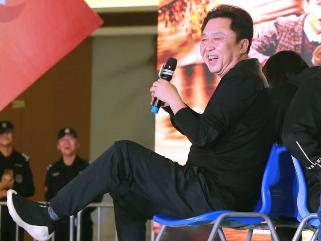 于谦为儿子举办18岁成人礼,骄傲宣布:同时收到18所大学的offer