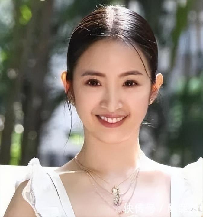 捉j在床反被打?为奴为婢九年,精神失常:林依晨,离婚不丢人