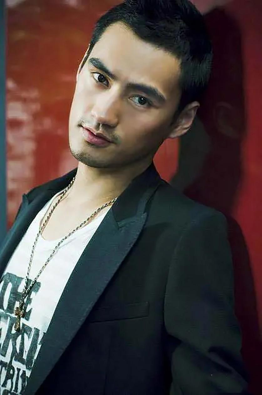 嫁给前夫的朋友袁弘,张歆艺再婚后,前夫杨树鹏对她什么评价呢?