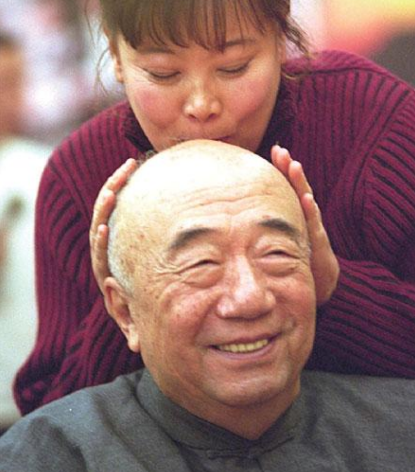 回顾老戏骨李丁:病逝11年后儿子也不幸离世,遗孀的选择令人泪目