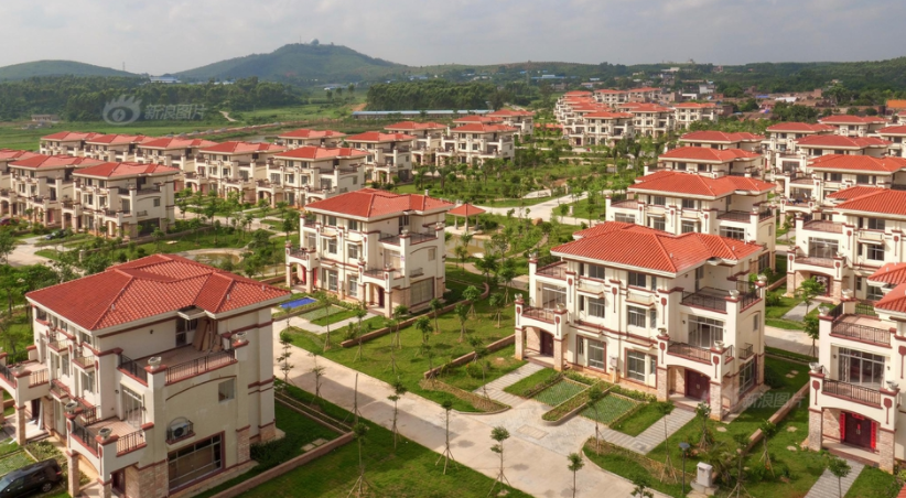 回顾:广东男子考上北大全村凑学费,多年后家家户户住别墅