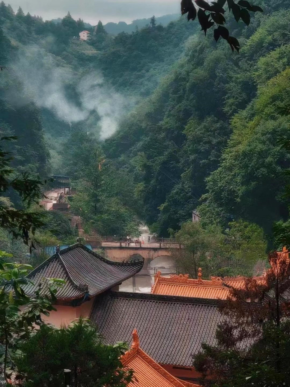 导航目的地是小南海,从汉中市区出发车程大概一个小时.