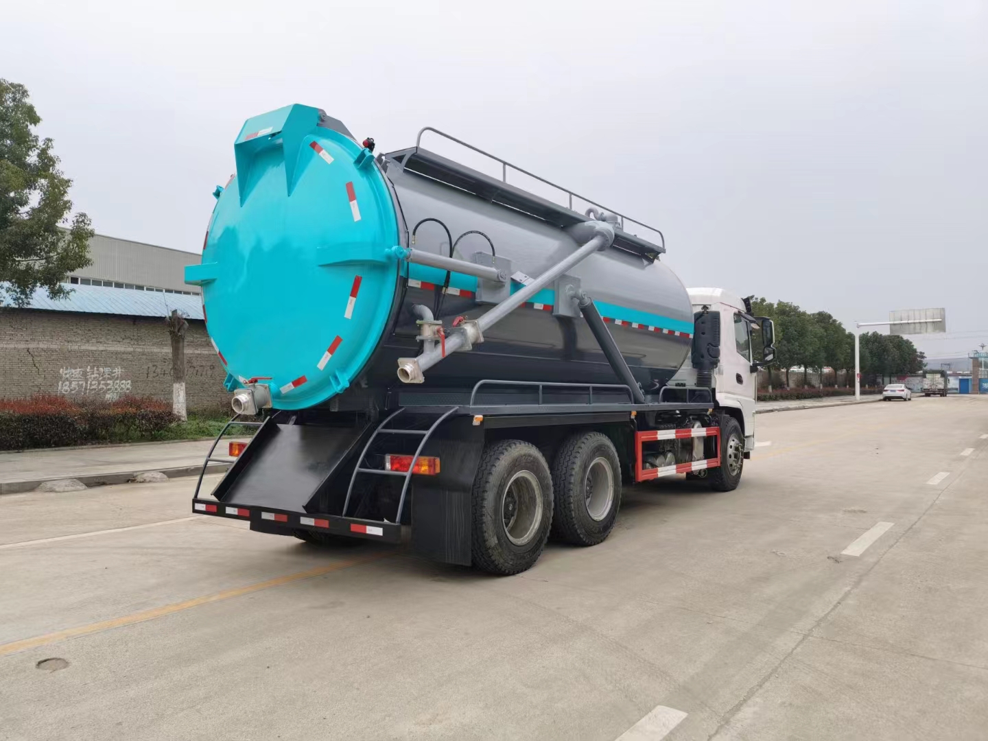 不是有希望才去坚持, 而是坚持才能看到希望!