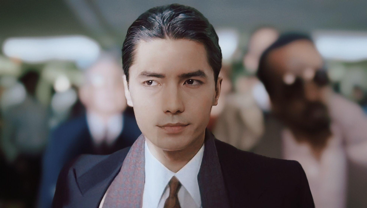 亚洲第一美男尊龙,无父无母,无妻无子,迷倒林青霞,却孤独一生