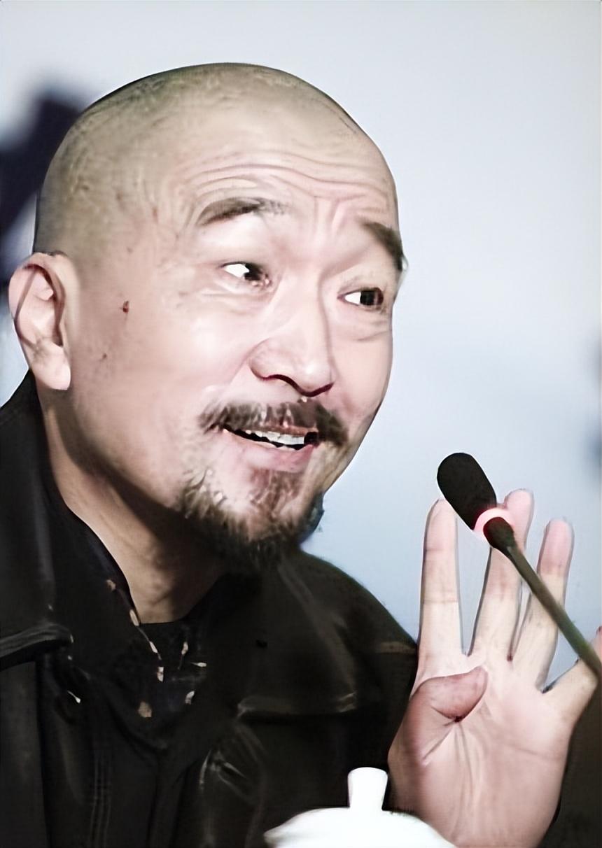 回顾《宰相刘罗锅》28年演员:主角老到不敢认,有几位配角已去世