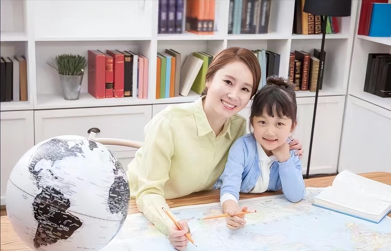 2021年,宁夏7岁小女生因一张笑脸走红,父母为她婉拒100万签约!