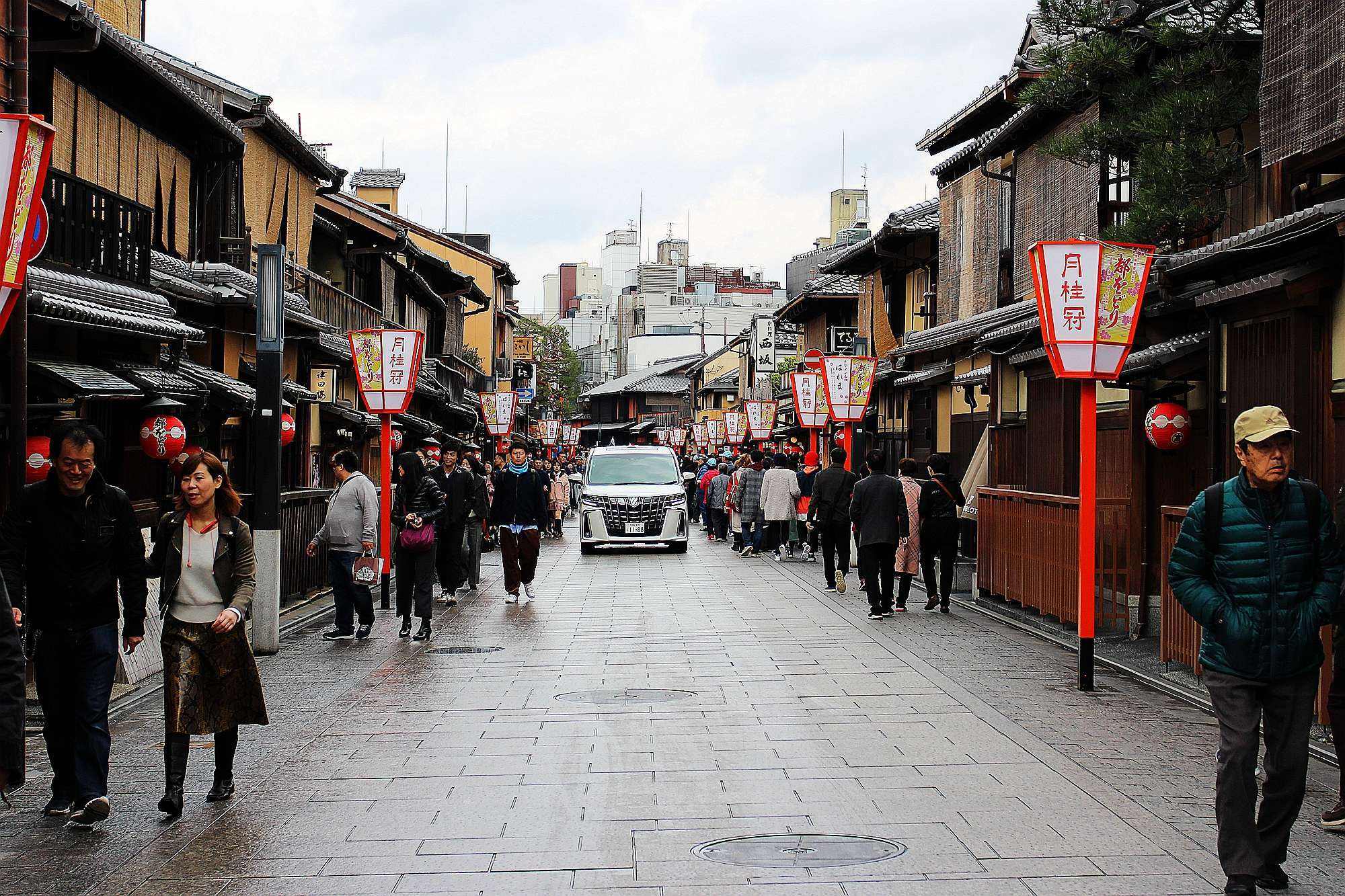 日本京都最优雅的旅游街,全长1000米,街上能看到艺伎!