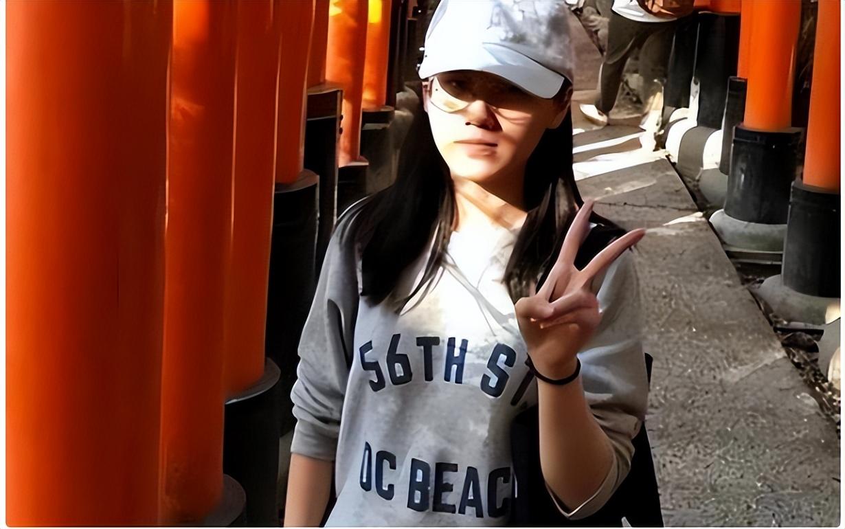 "爷孙恋"10年,28岁娇妻获千万家产结局反转,现状惹网友心疼