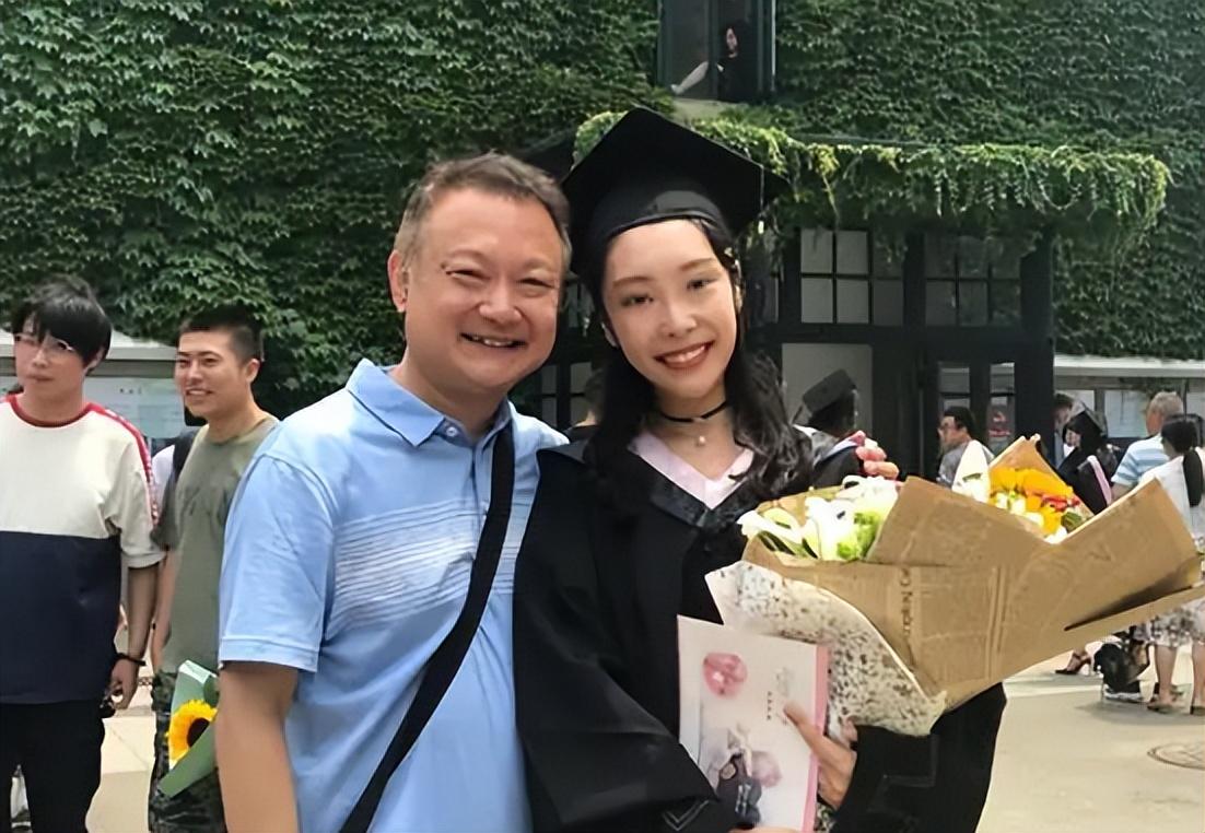 他经常在社交平台分享近况,告诉粉丝自己过得很幸福.