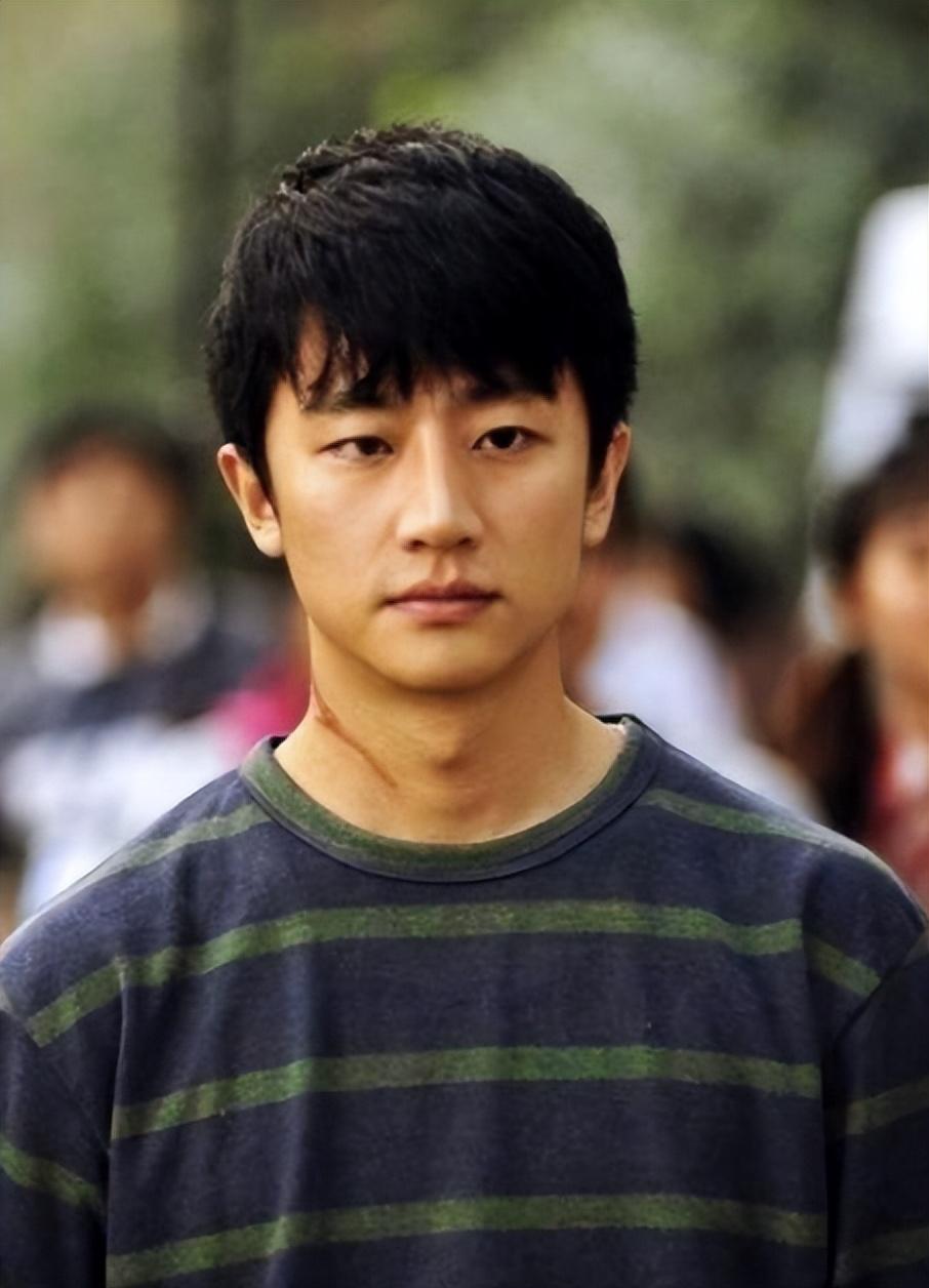 回顾黄轩:3年内失3位至亲,15封家书让人泪目,恐婚原因让人心疼