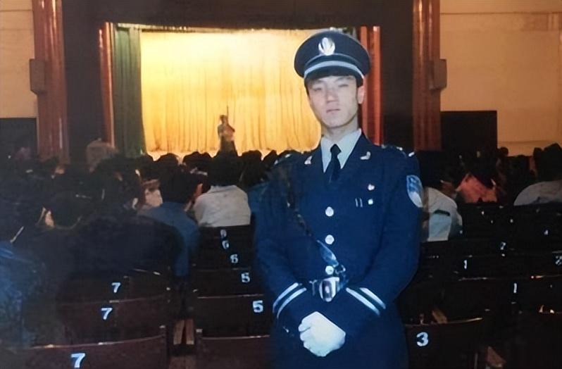 回顾:轰动全国的"北大保安高考第一人"张俊成,如今成职校校长