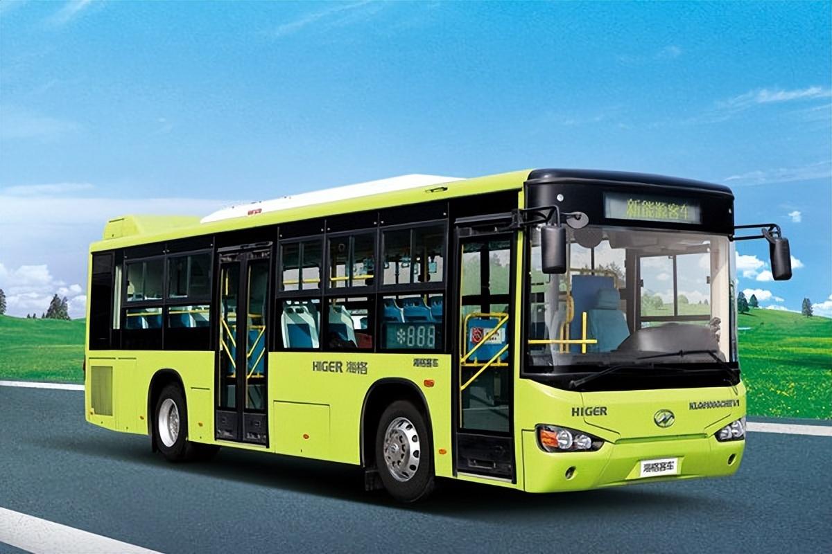 开国上将韦国清坐公交察民情,售票员态度跋扈,将军:你被开除了