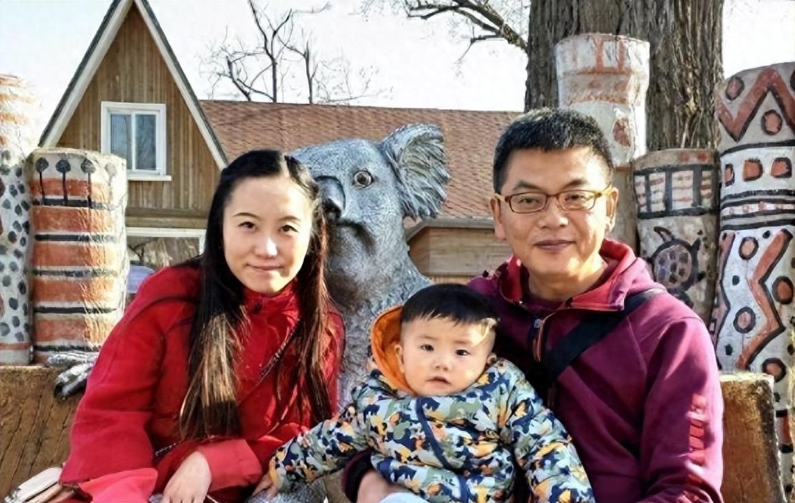 公知女神柴静事业顺风顺水,最后居住美国