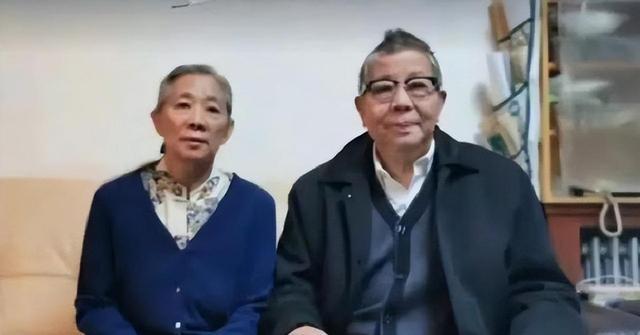 林豆豆现身丈夫葬礼,挽联和父亲有关,四野后代看完热泪盈眶